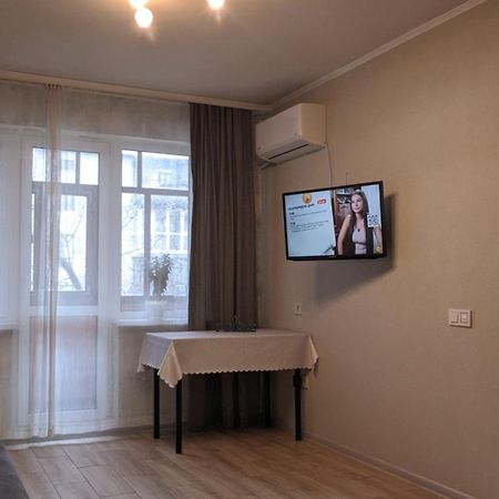 Apartment Near City Center On Peremohy Avenue 46 Чернигов Экстерьер фото