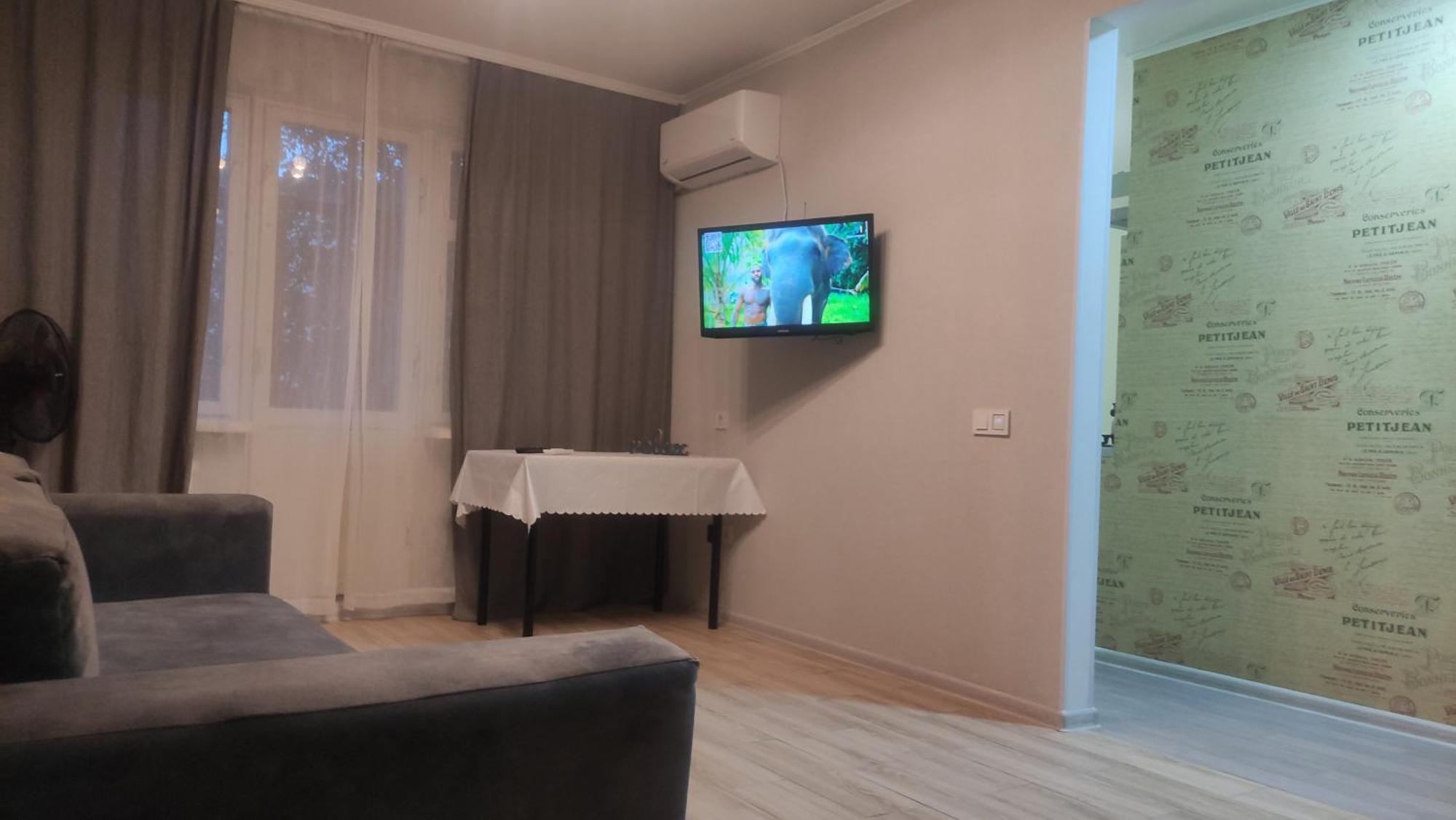 Apartment Near City Center On Peremohy Avenue 46 Чернигов Экстерьер фото